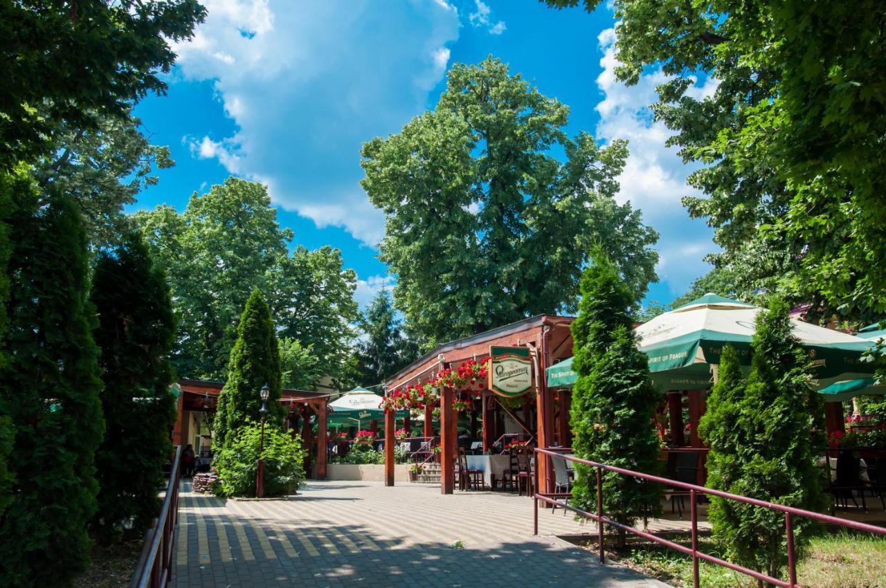 Pensiunea Splendid Dorohoi Екстериор снимка